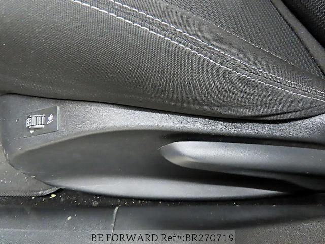 
								PEUGEOT 208 full									