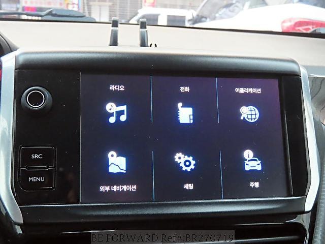 
								PEUGEOT 208 full									