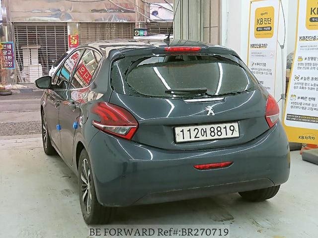 
								PEUGEOT 208 full									