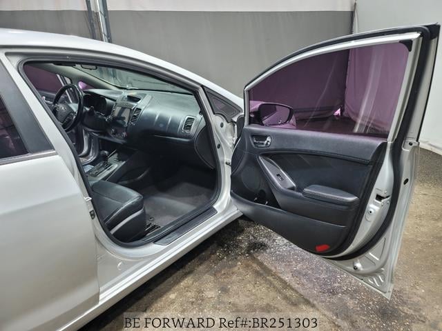 
								KIA K3 full									