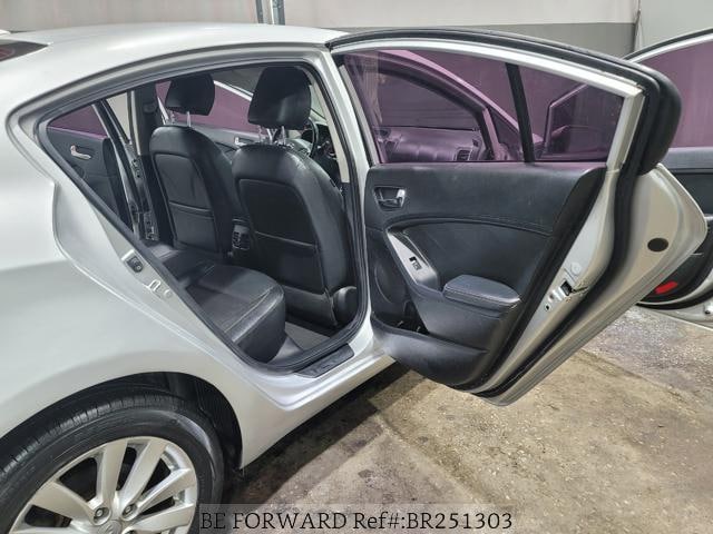 
								KIA K3 full									