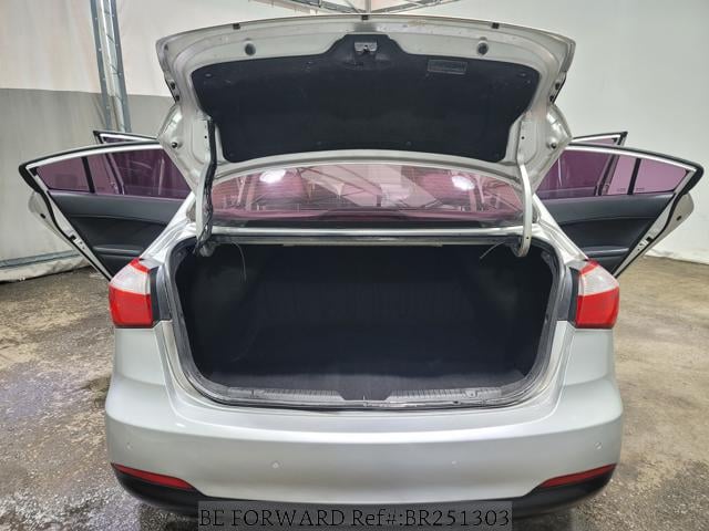 
								KIA K3 full									