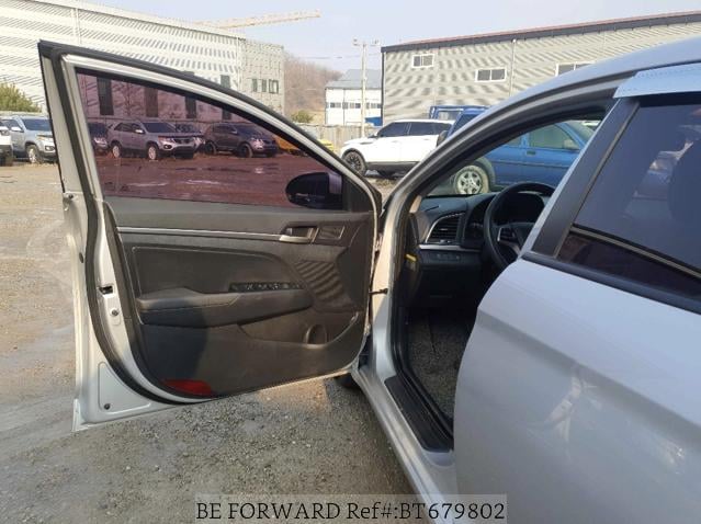 
								HYUNDAI AVANTE full									