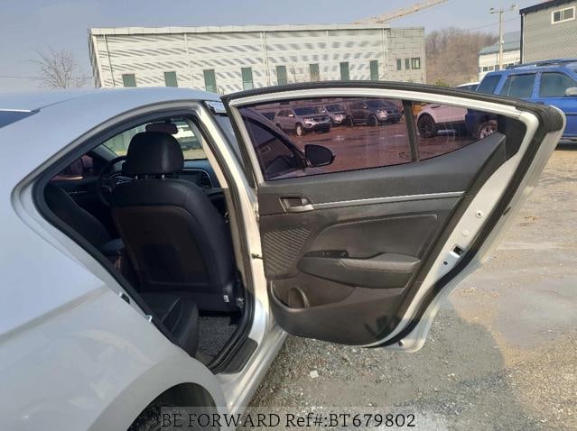 
								HYUNDAI AVANTE full									