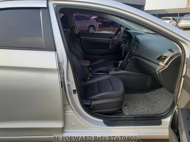 
								HYUNDAI AVANTE full									
