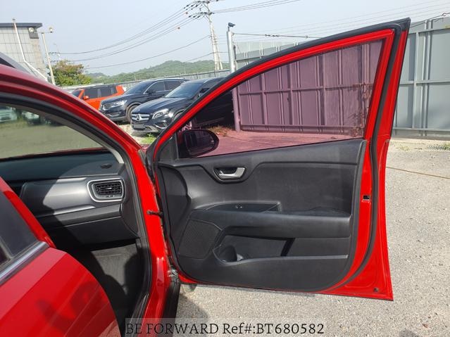 
								KIA STONIC full									