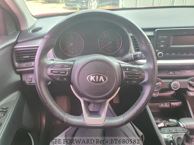 
								KIA STONIC full									