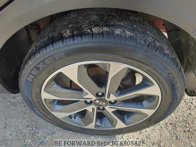 
								KIA STONIC full									