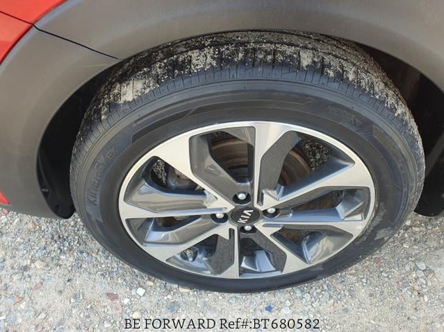 
								KIA STONIC full									