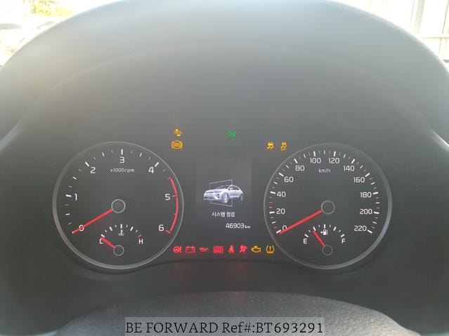 
								KIA STONIC full									