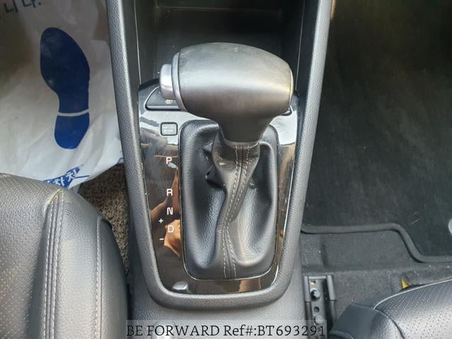 
								KIA STONIC full									