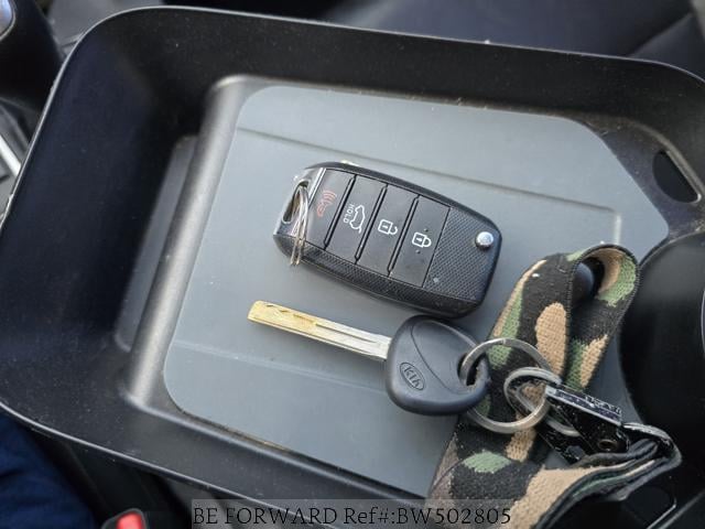 
								KIA SPORTAGE full									