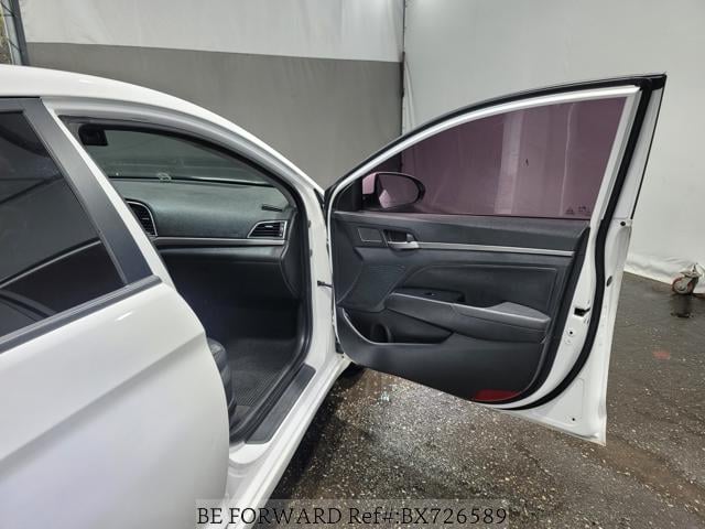 
								HYUNDAI AVANTE full									