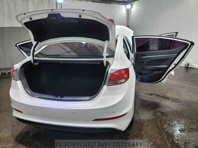 
								HYUNDAI AVANTE full									